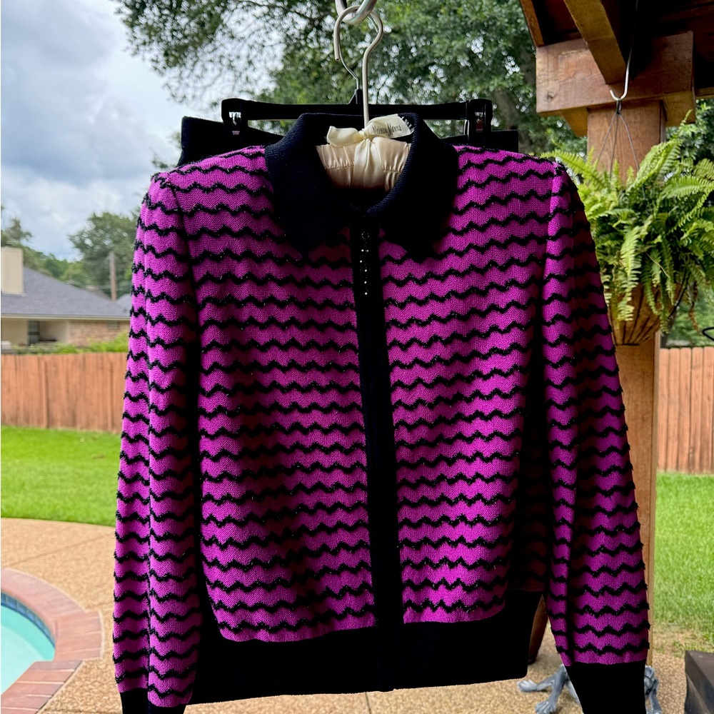 St. John Collection by Marie Gray.  Jacket and skirt. Like new.